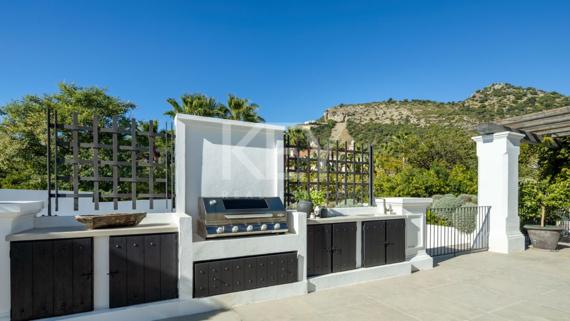 Impresionante villa en Marbella Club Golf Resort con vistas panorámicas al mar Mediterráneo en Benahavís