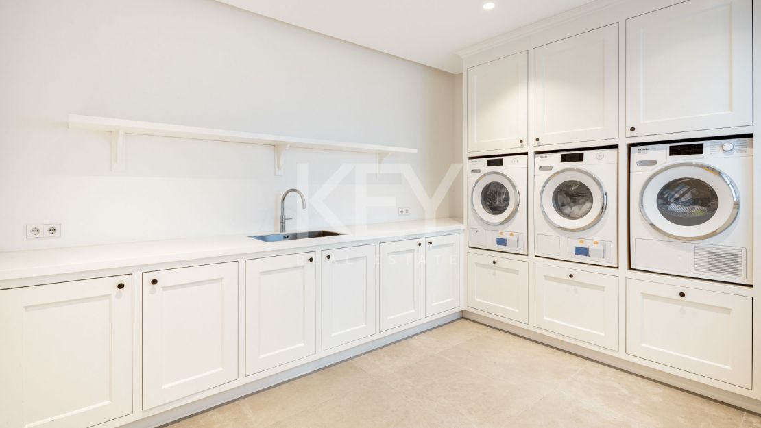 Impresionante villa en Marbella Club Golf Resort con vistas panorámicas al mar Mediterráneo en Benahavís