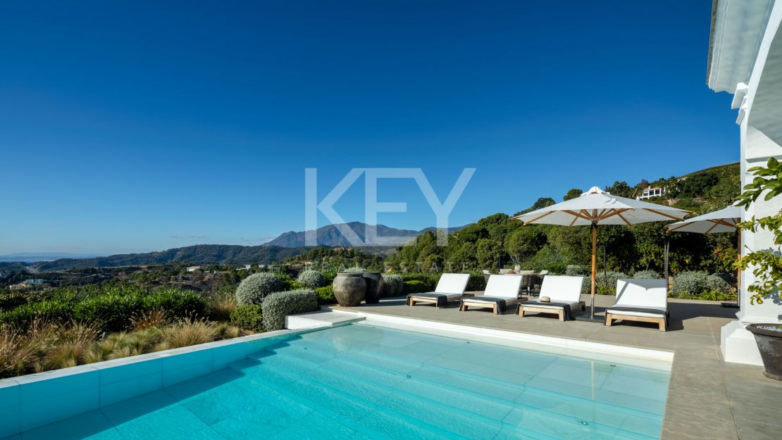 Impresionante villa en Marbella Club Golf Resort con vistas panorámicas al mar Mediterráneo en Benahavís