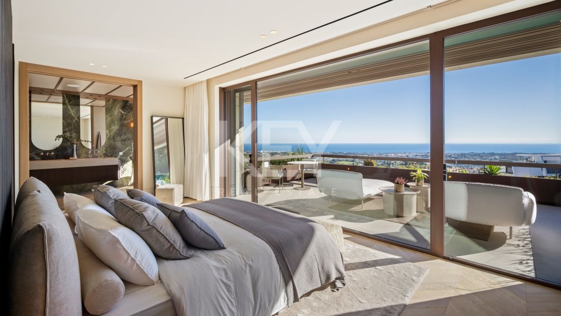 Lujosa Villa con vistas panorámicas al mar a minutos de Puerto Banús en La Quinta, Benahavis
