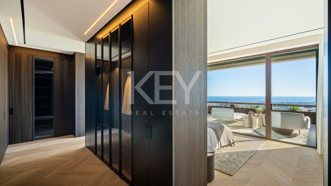 Lujosa Villa con vistas panorámicas al mar a minutos de Puerto Banús en La Quinta, Benahavis