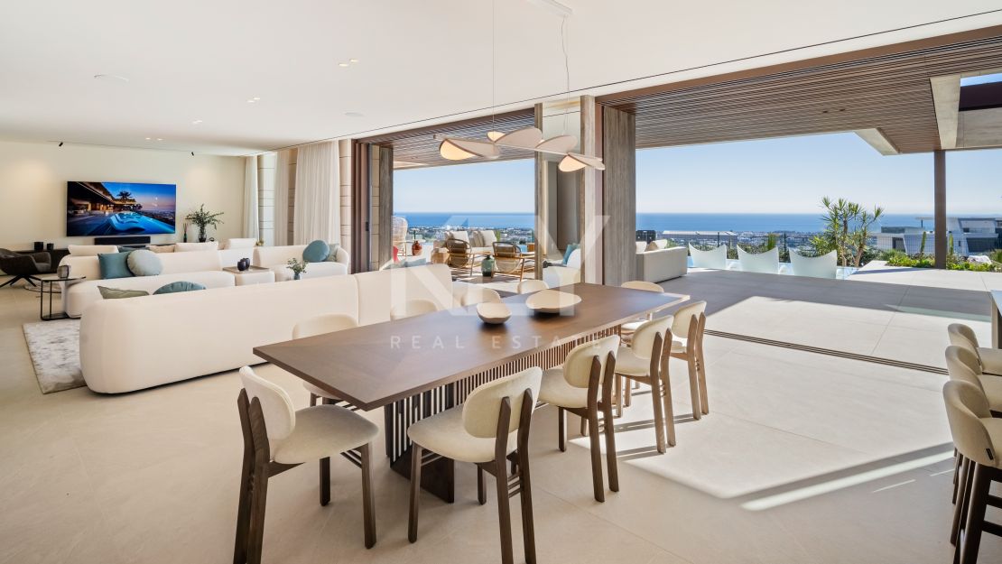 Lujosa Villa con vistas panorámicas al mar a minutos de Puerto Banús en La Quinta, Benahavis