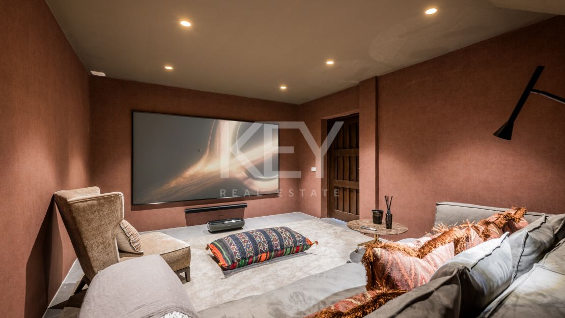 Роскошная вилла с 6 спальнями и панорамным видом в Эль-Мадроньяле, Бенахавис