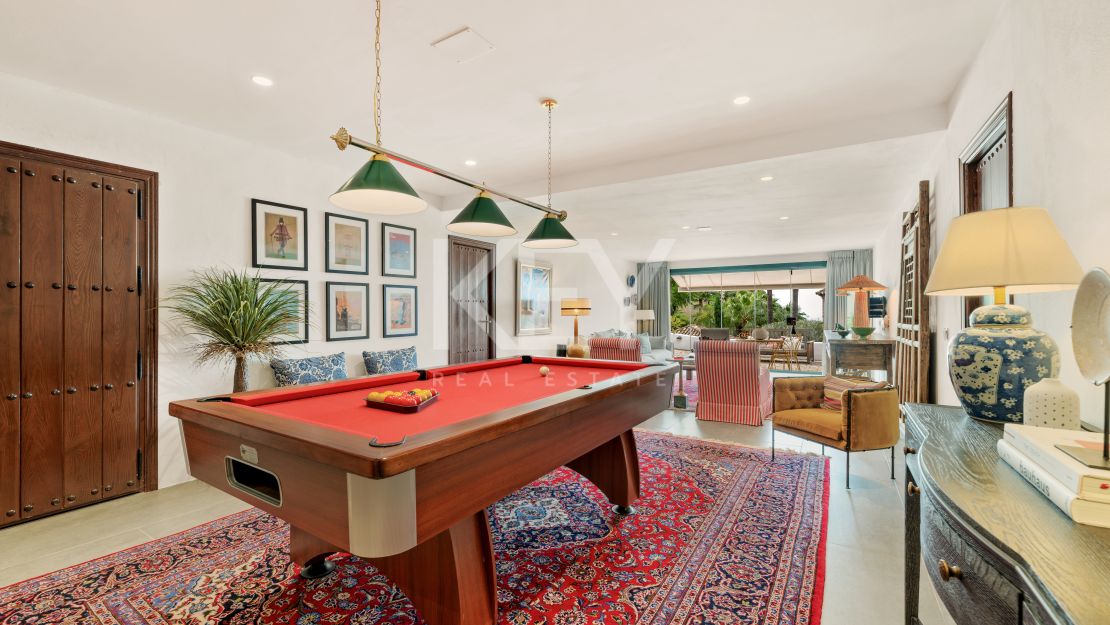 Роскошная вилла с 6 спальнями и панорамным видом в Эль-Мадроньяле, Бенахавис