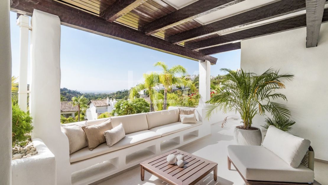 Luxurious Duplex Penthouse with panoramic views in La Quinta, Benahavis