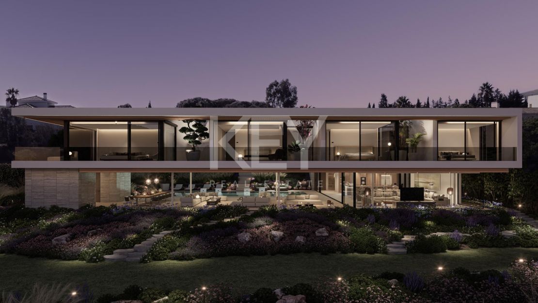 Эксклюзивный участок с панорамным видом на поле для гольфа и море в Ла-Ресерва, Сотогранде