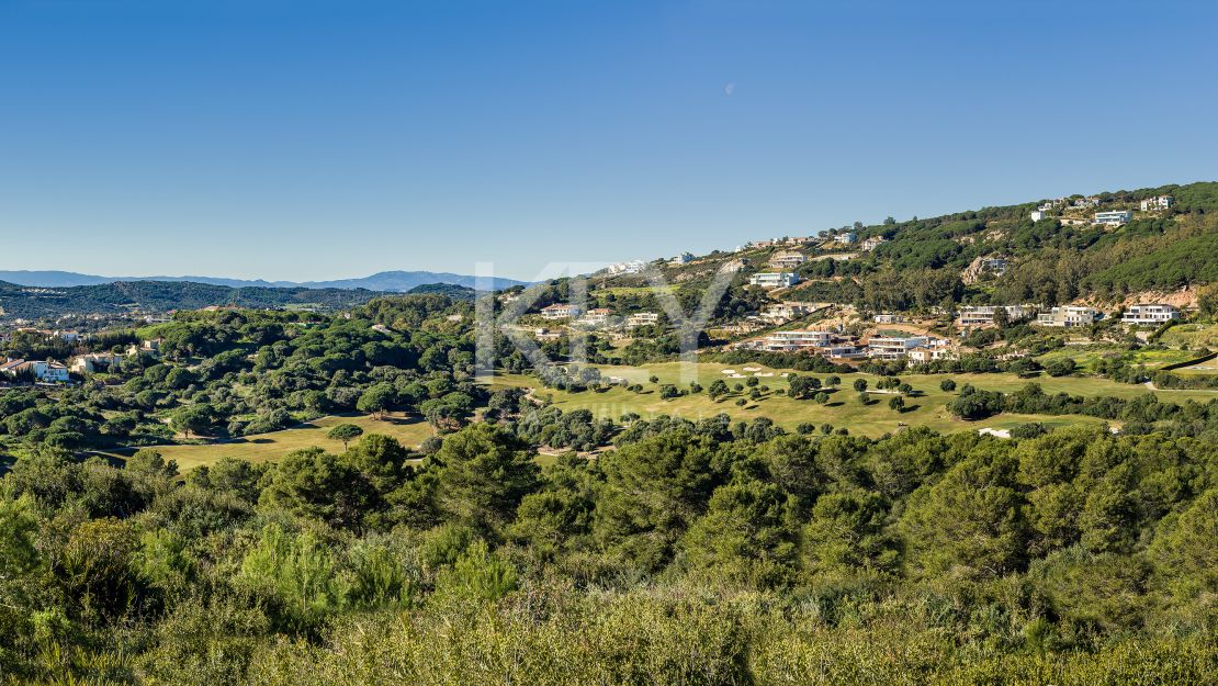 Parcelas de villas premium con vistas a la emblemática costa de Sotogrande