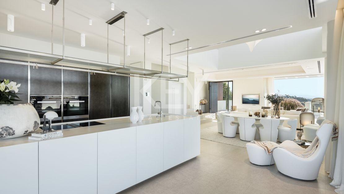 Villa moderna con vistas panorámicas y comodidades de alta gama en La Quinta, Benahavís