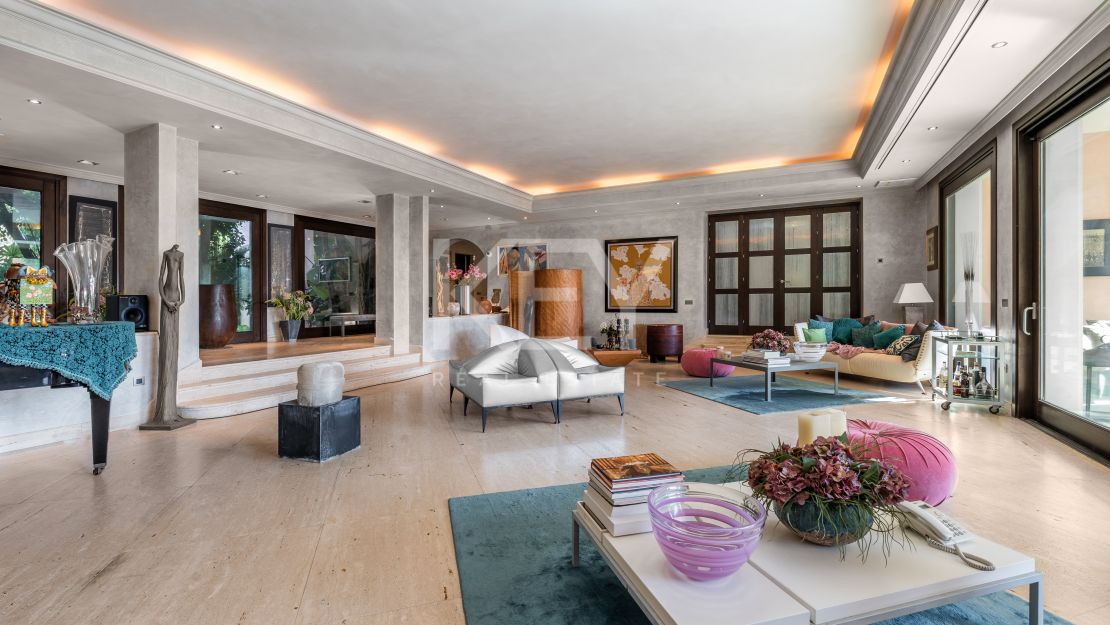 Exceptional Villa: luxury, space, and comfort near Puerto Banús in Paraiso Barronal, Estepona
