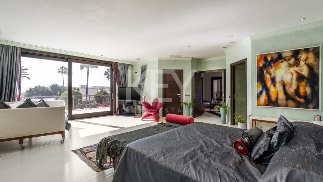 Exceptional Villa: luxury, space, and comfort near Puerto Banús in Paraiso Barronal, Estepona