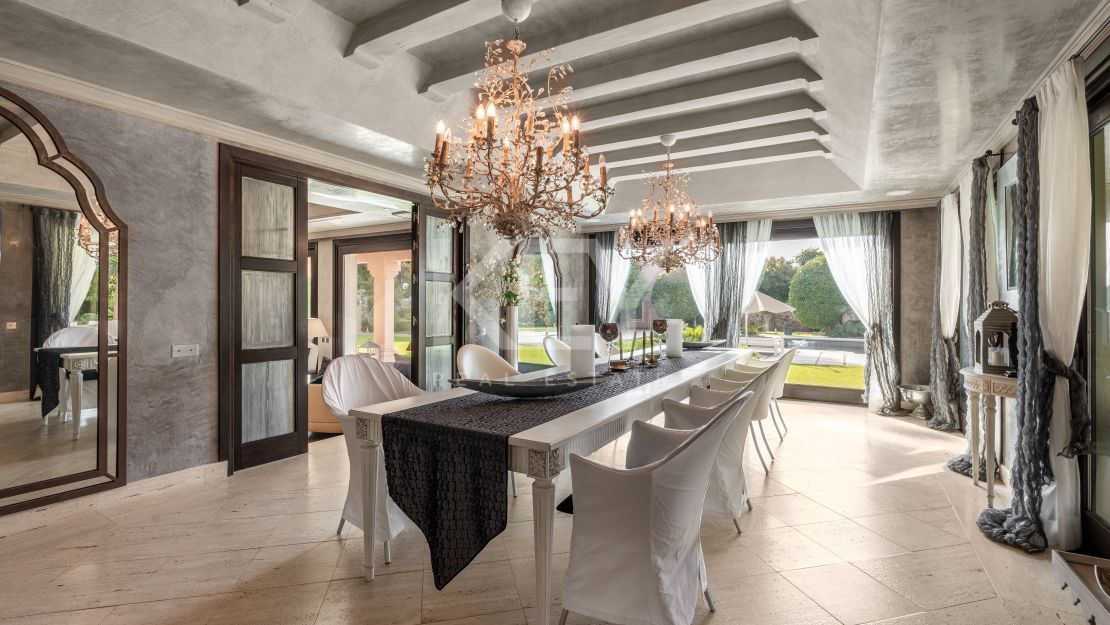 Exceptional Villa: luxury, space, and comfort near Puerto Banús in Paraiso Barronal, Estepona