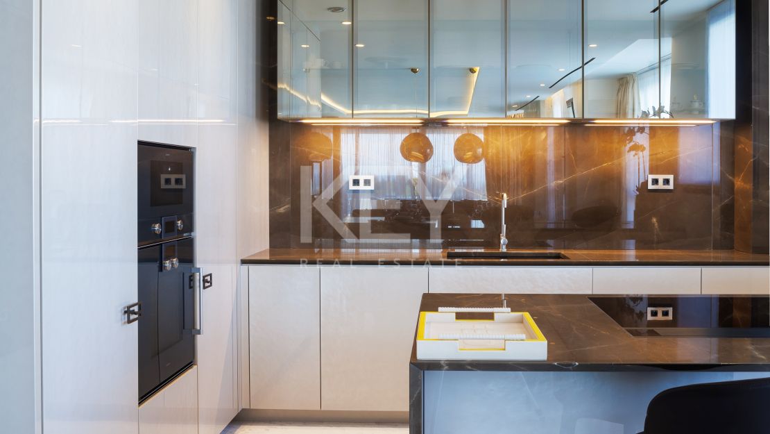 Luxurious duplex ground floor apartment in EPIC Marbella Golden Mile