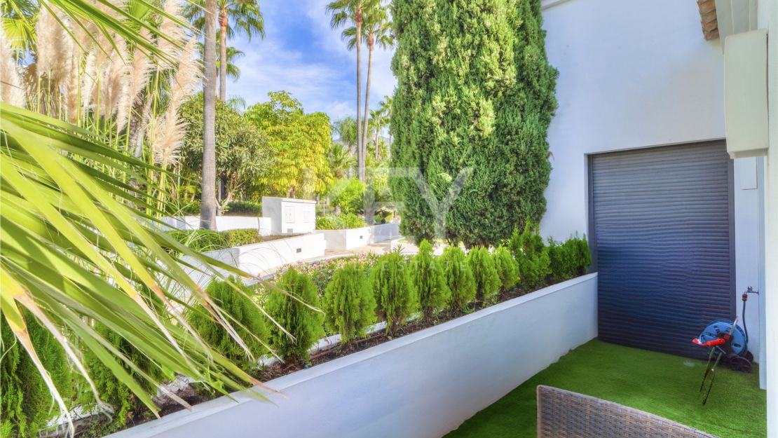 Великолепная вилла с видом на море в Ломас де Магна Марбелья