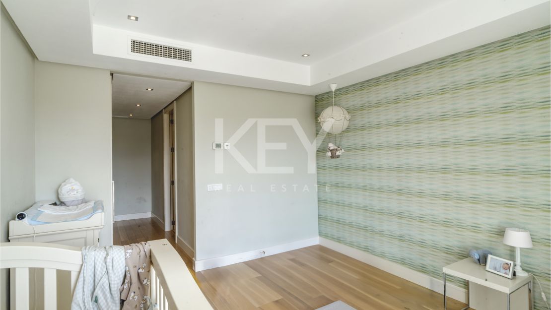 Великолепная вилла с видом на море в Ломас де Магна Марбелья