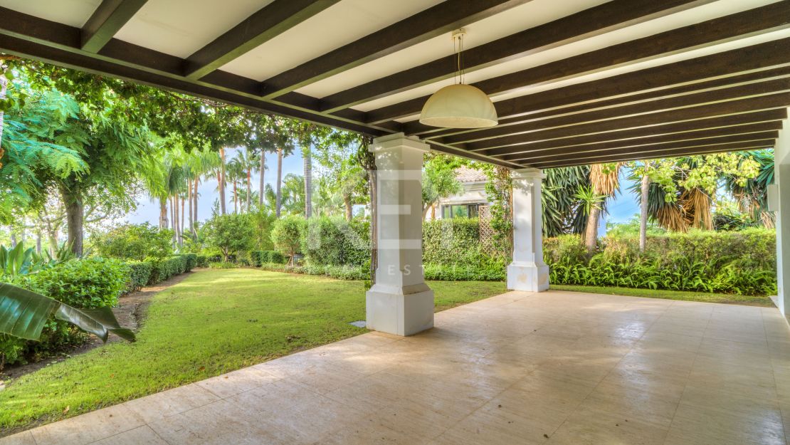 Luxury living in a private gated community on Marbella's Golden Mile