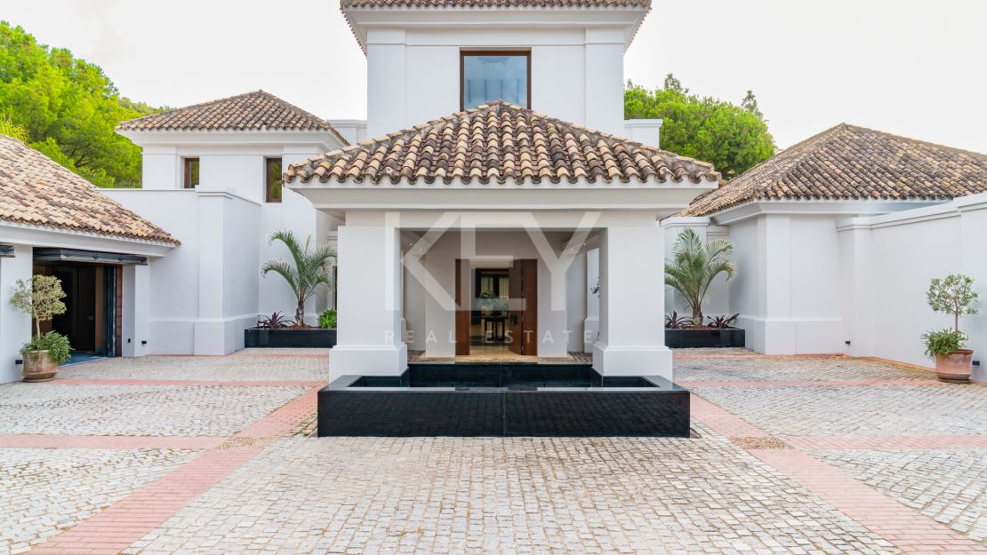 Villa La Concha: luxurious living in Cascada de Camoján, Marbella