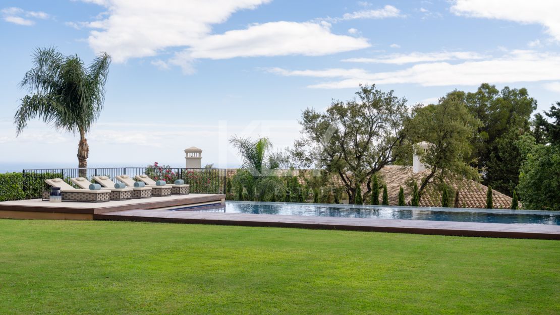 Villa La Concha: luxurious living in Cascada de Camoján, Marbella