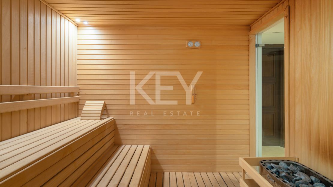 Villa La Concha: luxurious living in Cascada de Camoján, Marbella