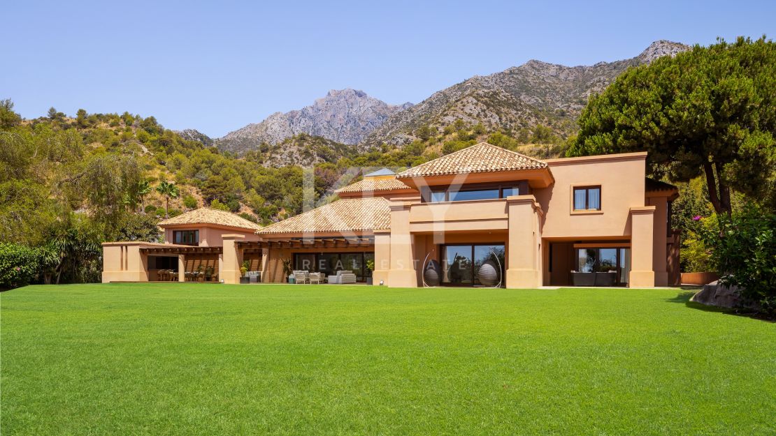 Villa La Concha: elegancia y confort en Cascada de Camoján, Milla de Oro de Marbella