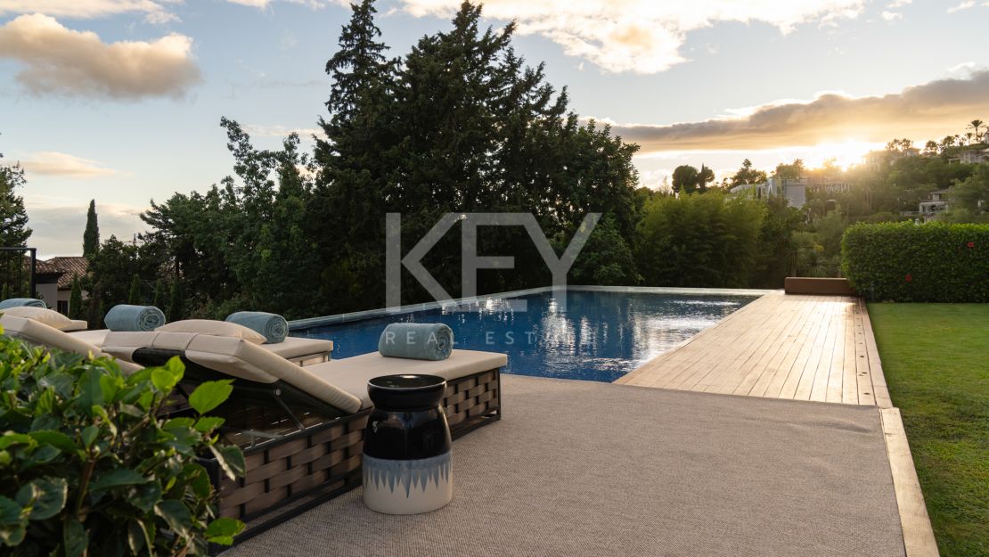 Villa La Concha: luxurious living in Cascada de Camoján, Marbella