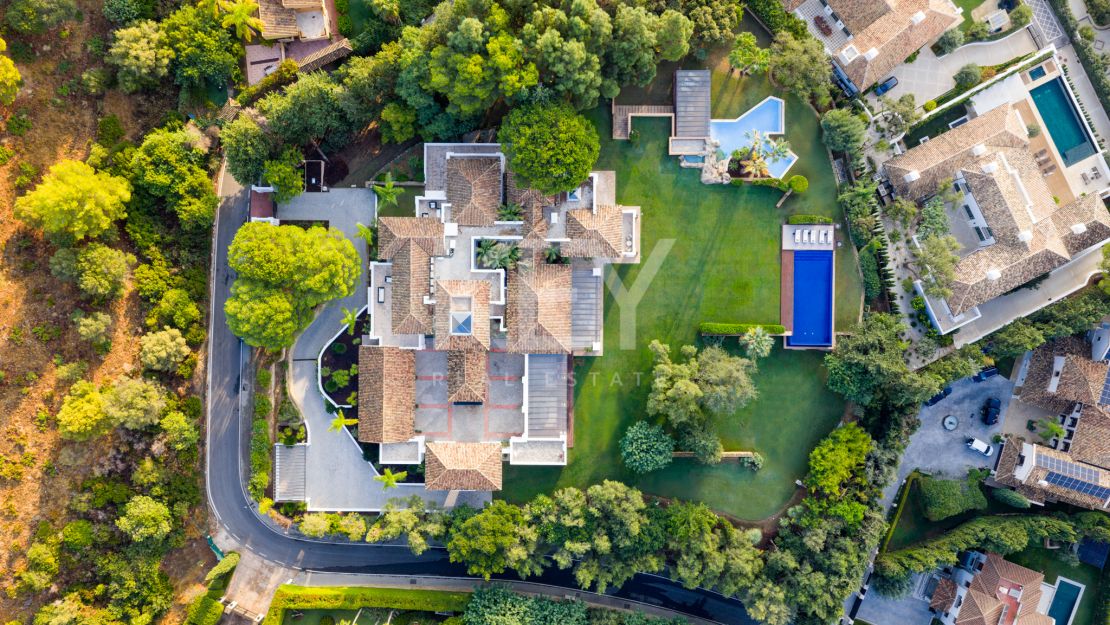 Villa La Concha: luxurious living in Cascada de Camoján, Marbella