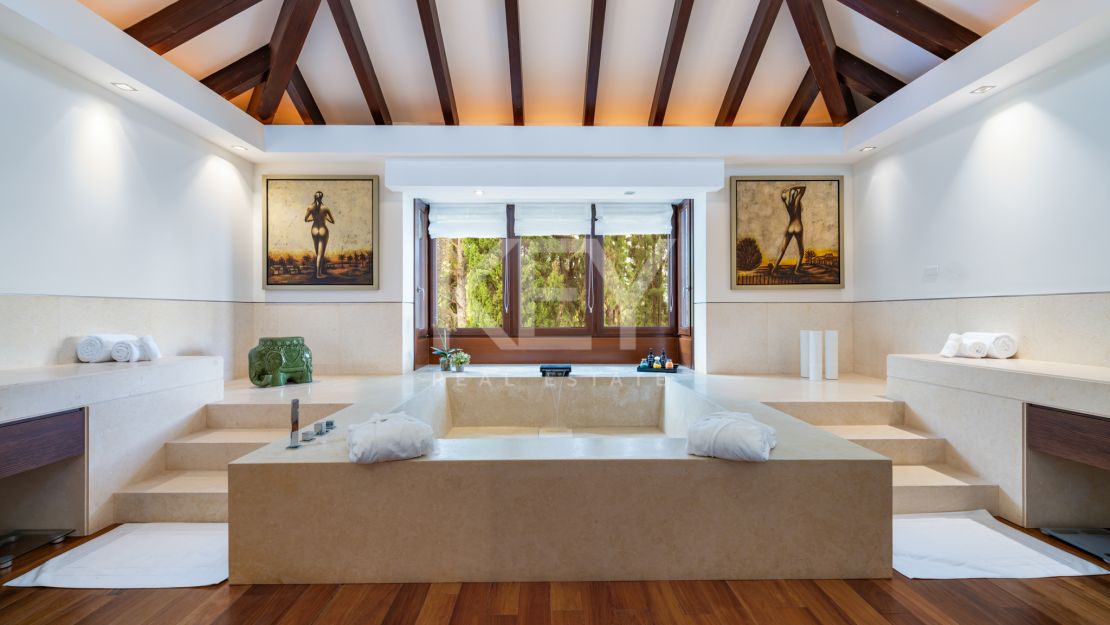 Villa La Concha: luxurious living in Cascada de Camoján, Marbella