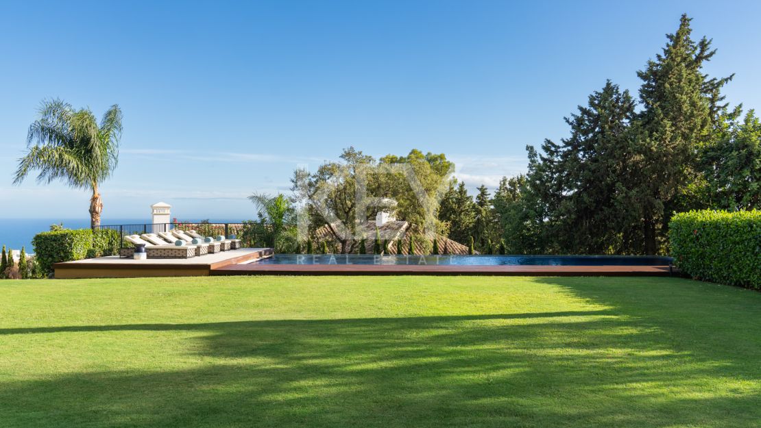 Villa La Concha: luxurious living in Cascada de Camoján, Marbella