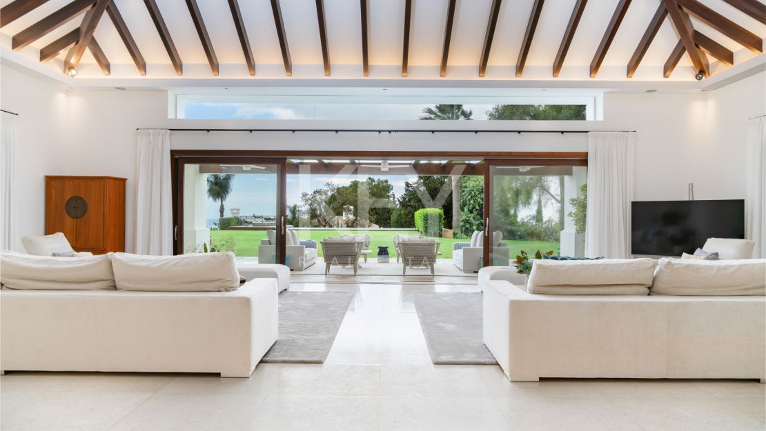 Villa La Concha: luxurious living in Cascada de Camoján, Marbella