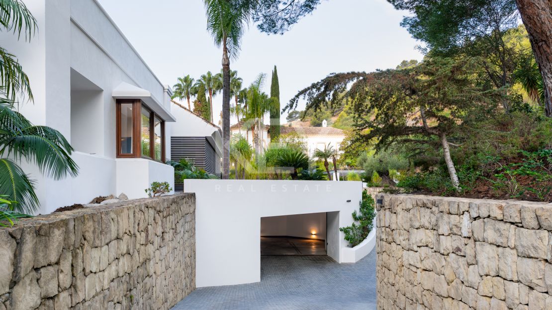 Villa La Concha: luxurious living in Cascada de Camoján, Marbella