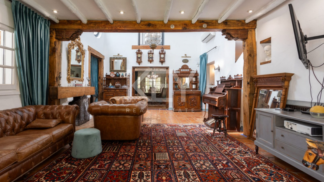 Вилла с 5 спальнями на поле для гольфа с андалузским шармом и современной роскошью в Гвадальмина-Баха, Сан-Педро-де-Алькантара