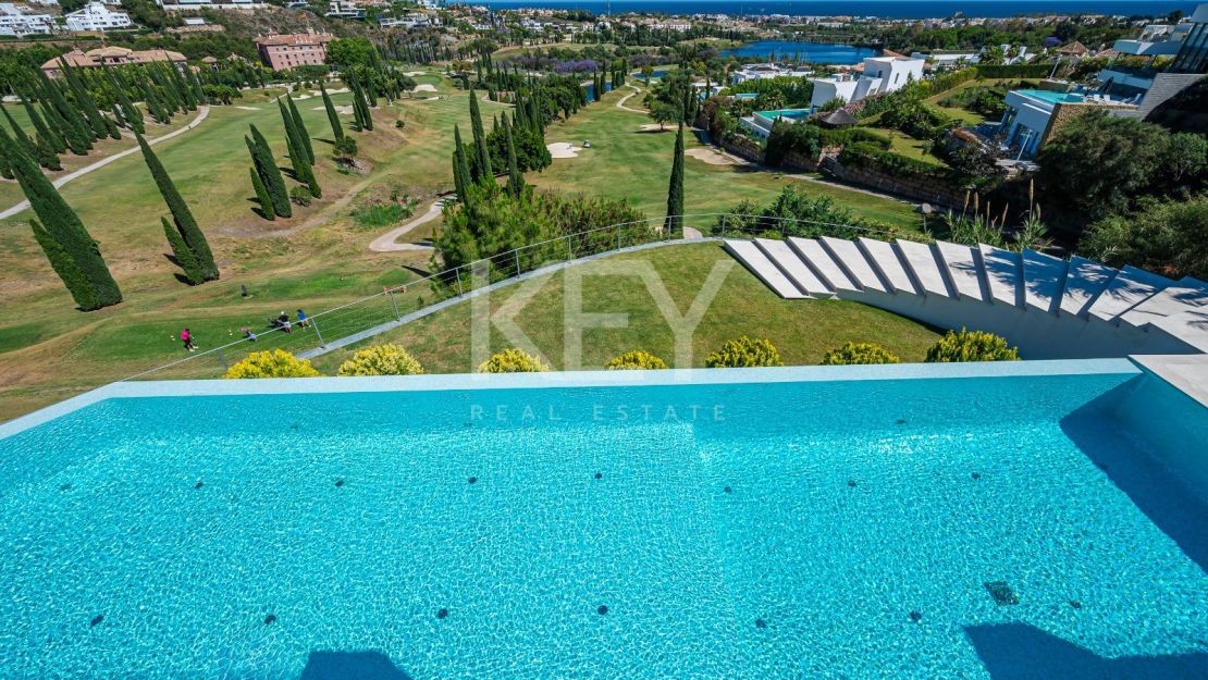 Exquisita villa de golf en primera línea con vistas impresionantes en Los Flamingos, Benahavís