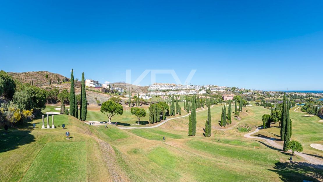 Exquisita villa de golf en primera línea con vistas impresionantes en Los Flamingos, Benahavís