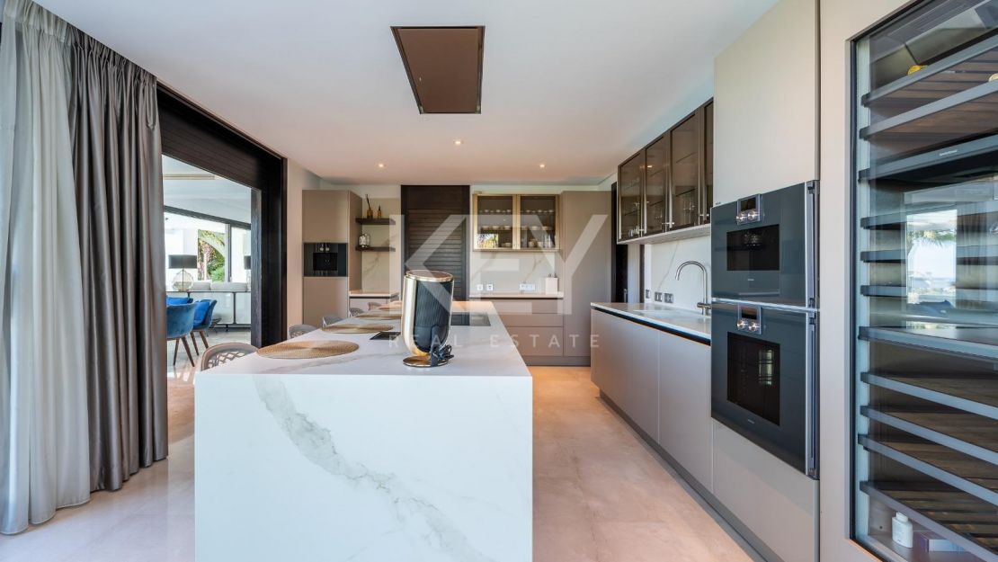 Exquisita villa de golf en primera línea con vistas impresionantes en Los Flamingos, Benahavís