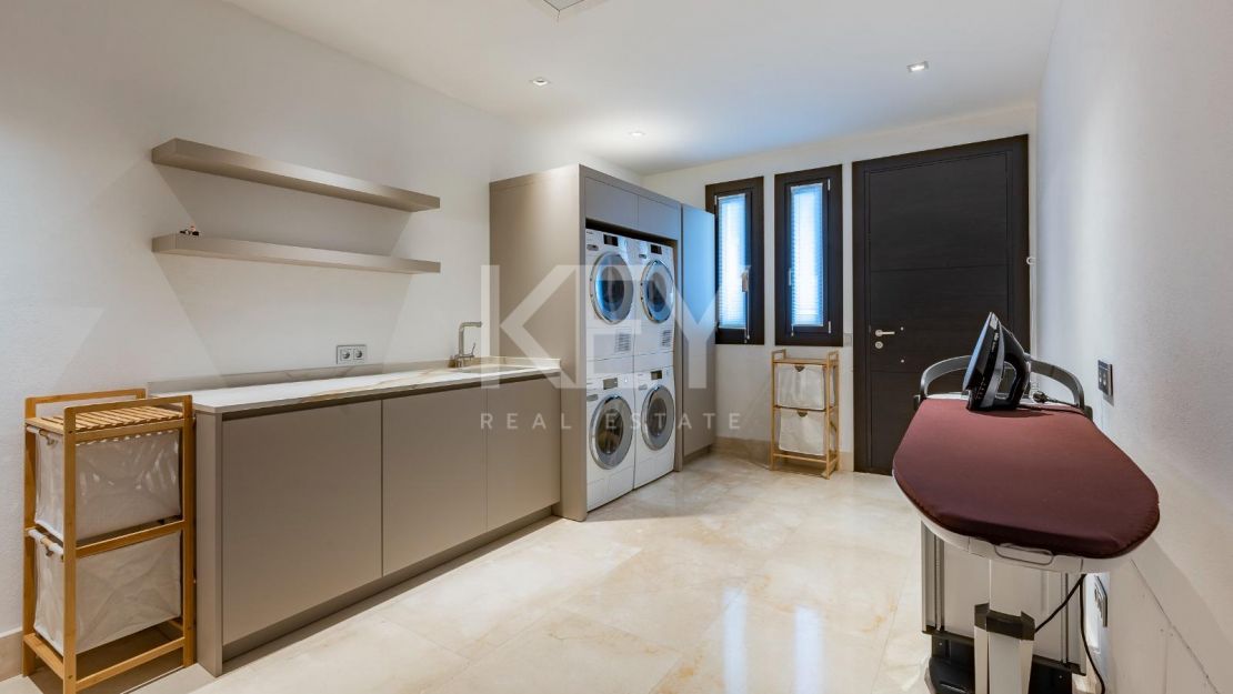 Exquisita villa de golf en primera línea con vistas impresionantes en Los Flamingos, Benahavís