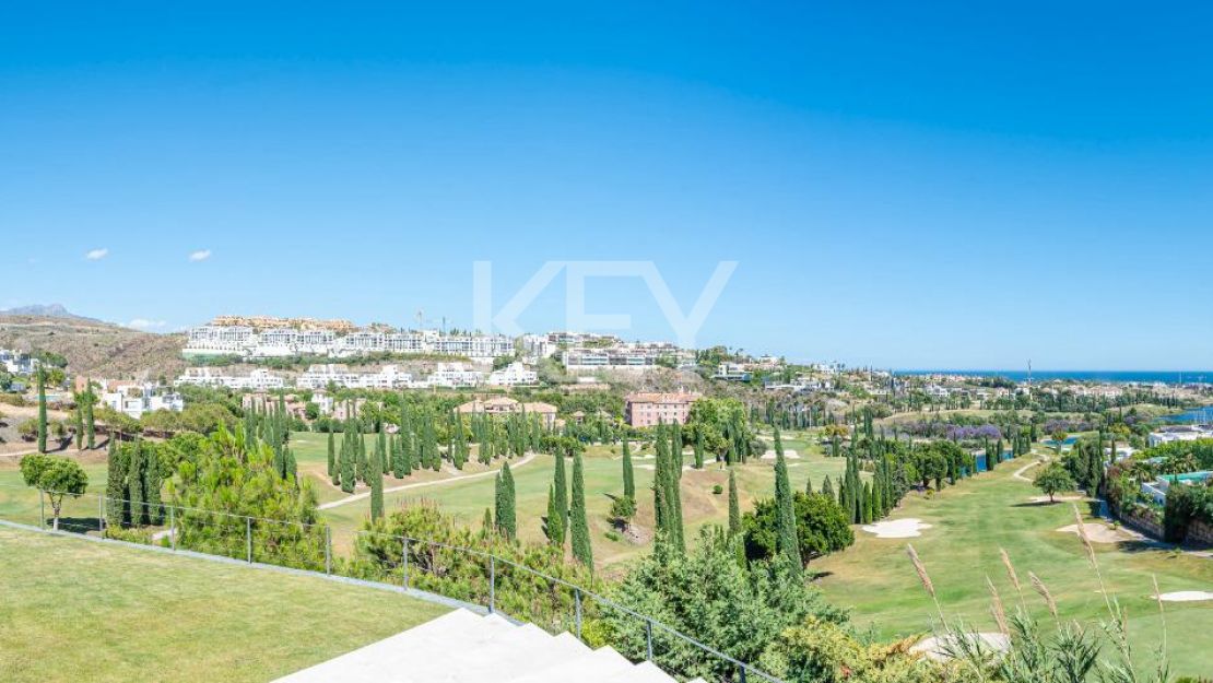 Exquisita villa de golf en primera línea con vistas impresionantes en Los Flamingos, Benahavís