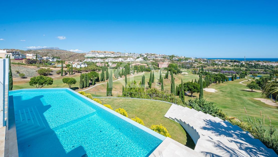 Exquisita villa de golf en primera línea con vistas impresionantes en Los Flamingos, Benahavís