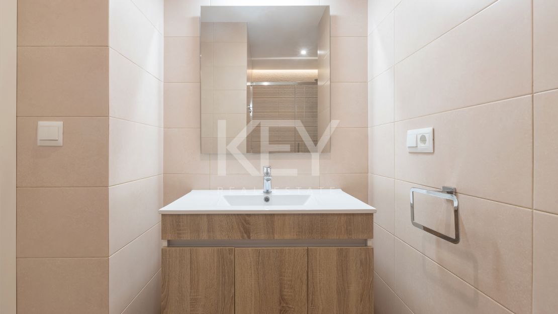 Newly renovated apartment in the prestigious Puente Romano, Marbella Golden Mile