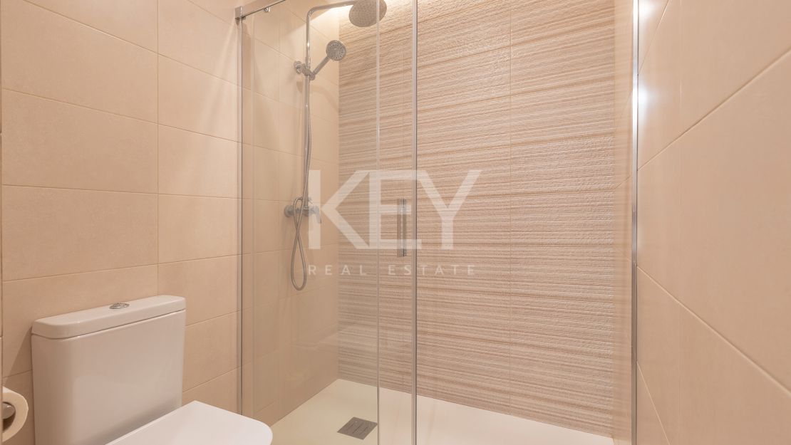 Newly renovated apartment in the prestigious Puente Romano, Marbella Golden Mile