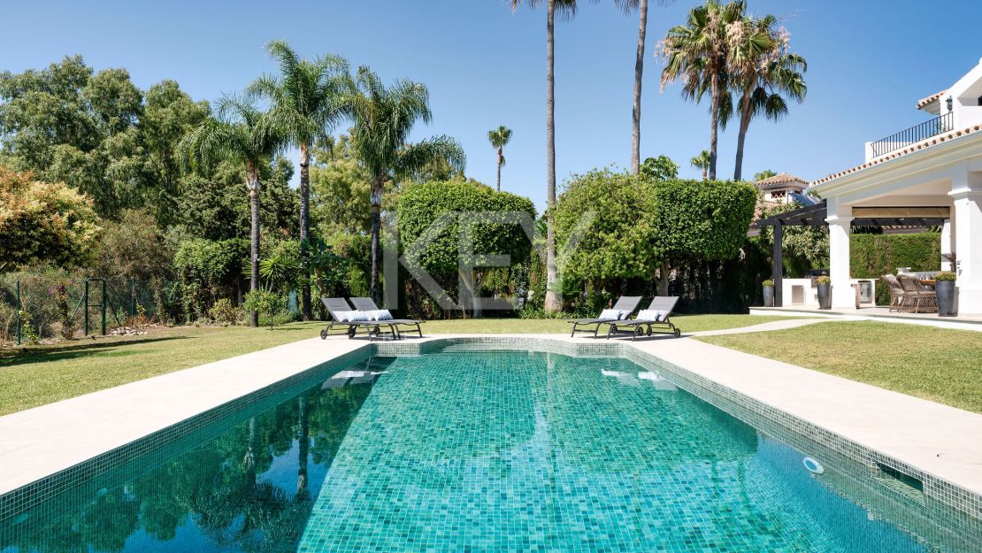 Элегантная вилла в скандинавском стиле в Монте Биарриц, Эстепона