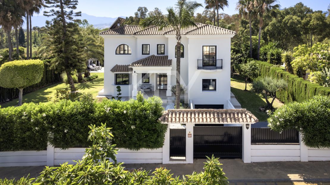 Elegante villa de estilo escandinavo en Monte Biarritz, Estepona