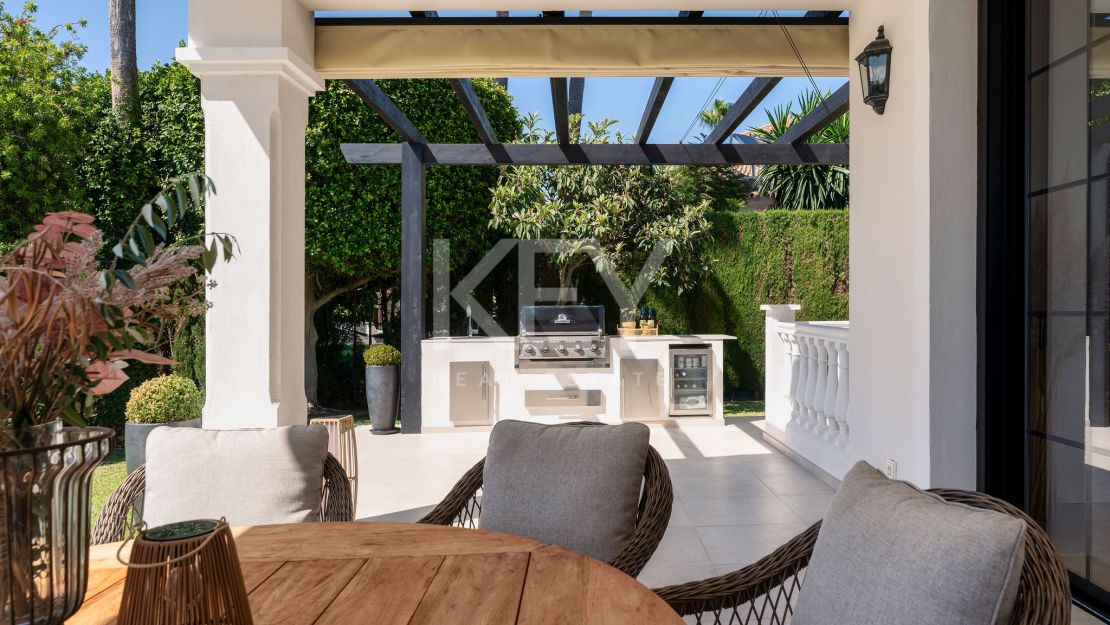 Элегантная вилла в скандинавском стиле в Монте Биарриц, Эстепона