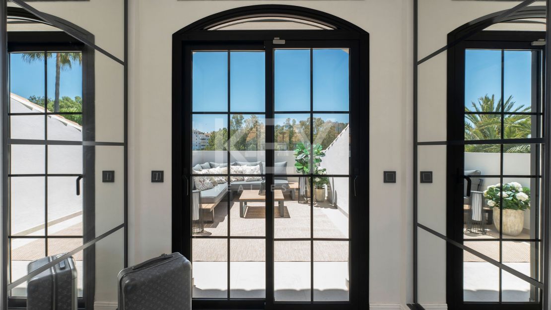 Элегантная вилла в скандинавском стиле в Монте Биарриц, Эстепона