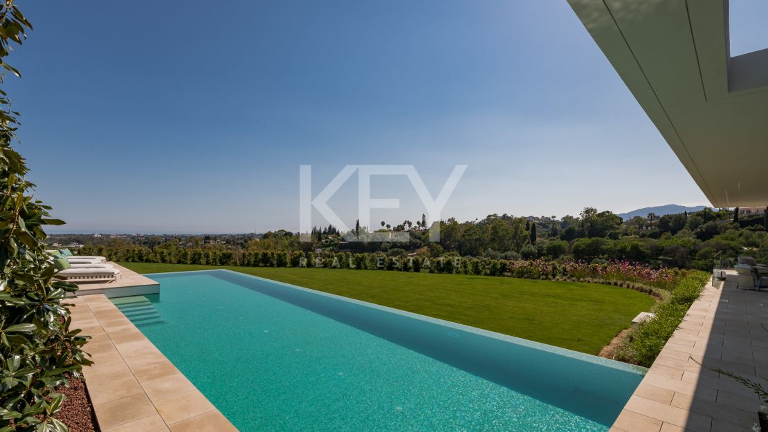 Ультрасовременная роскошная вилла с захватывающими панорамными видами в Ла Кинта