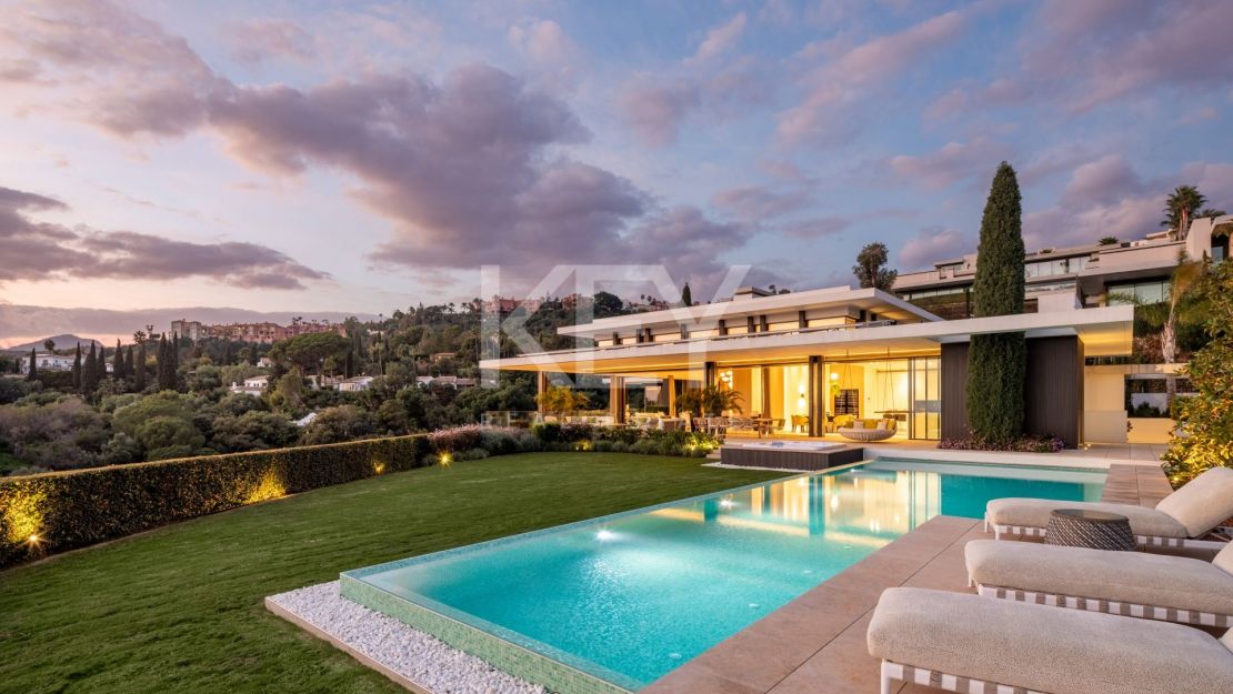 Ультрасовременная роскошная вилла с захватывающими панорамными видами в Ла Кинта