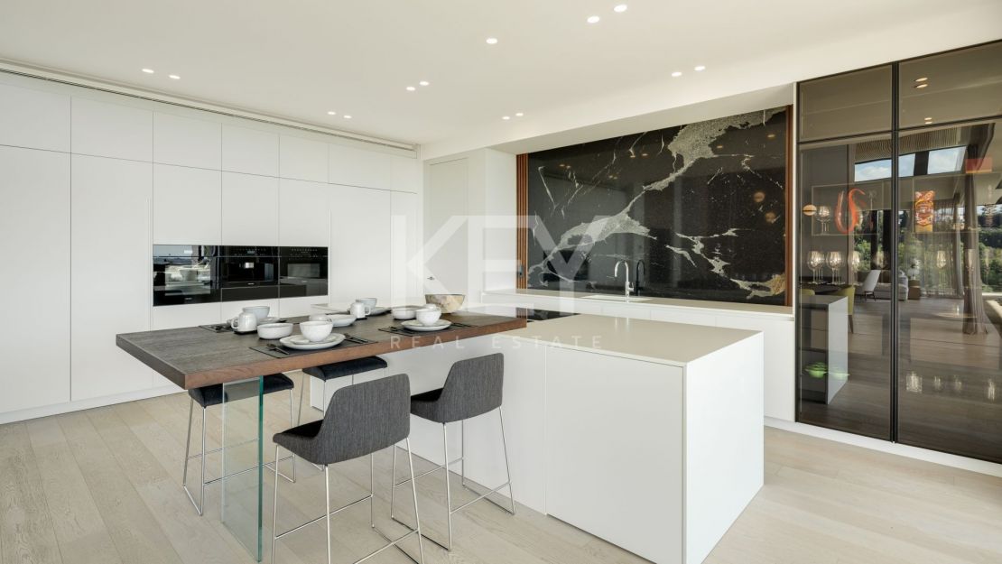 Ультрасовременная роскошная вилла с захватывающими панорамными видами в Ла Кинта