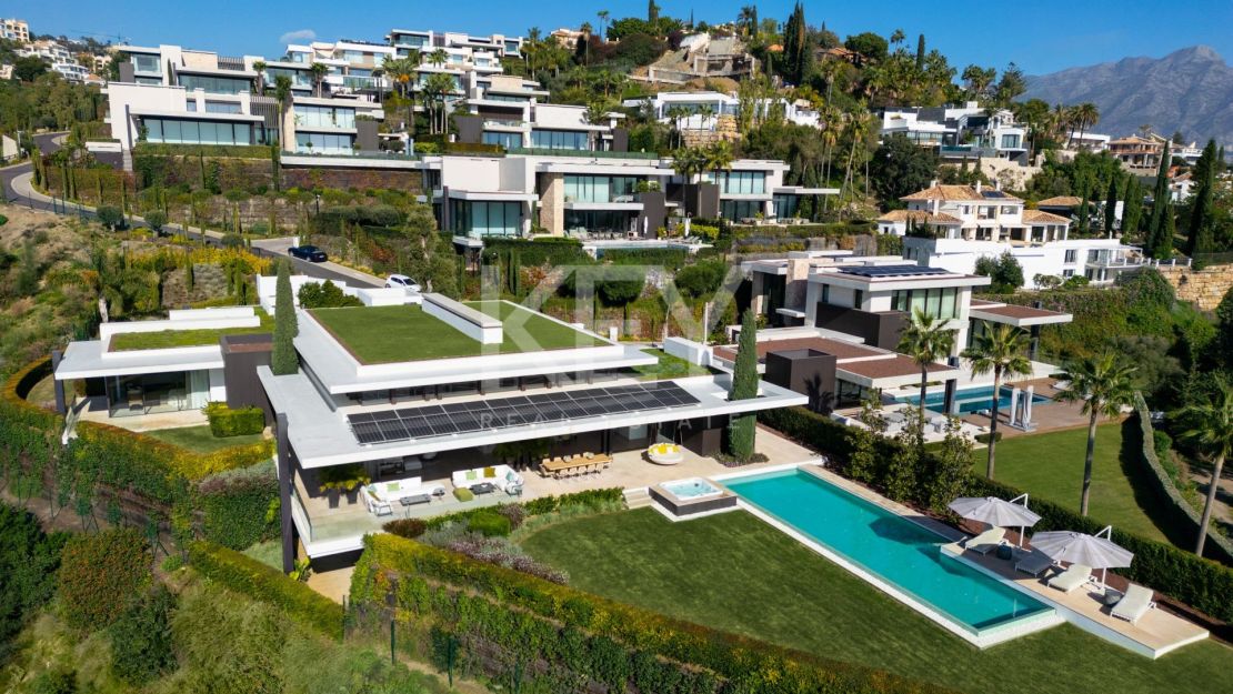 Ультрасовременная роскошная вилла с захватывающими панорамными видами в Ла Кинта