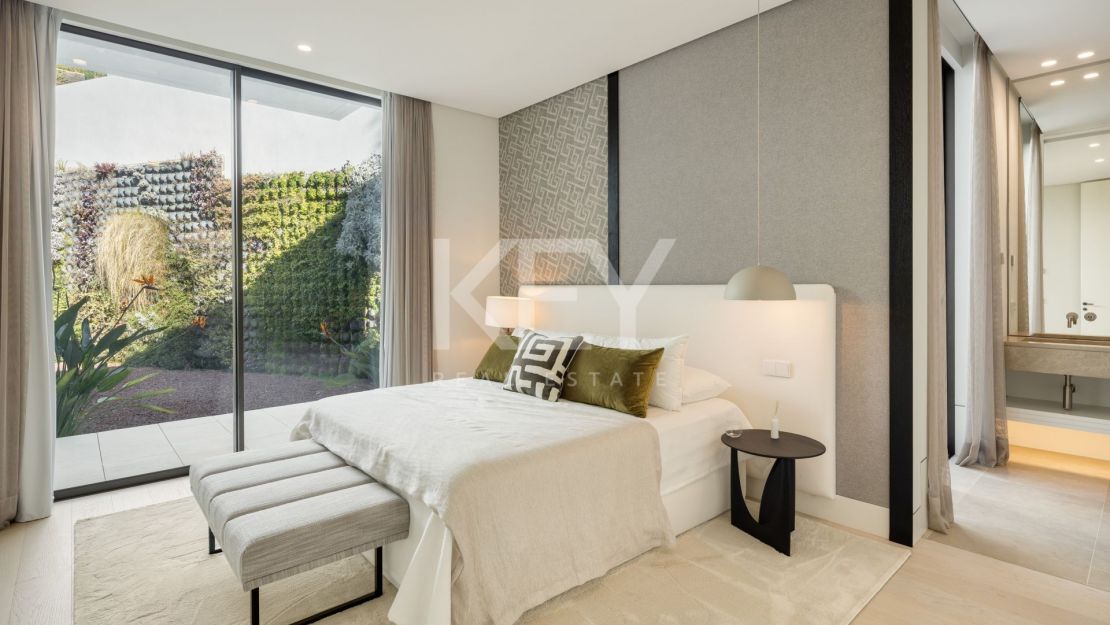 Ультрасовременная роскошная вилла с захватывающими панорамными видами в Ла Кинта