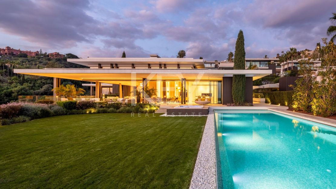 Ультрасовременная роскошная вилла с захватывающими панорамными видами в Ла Кинта