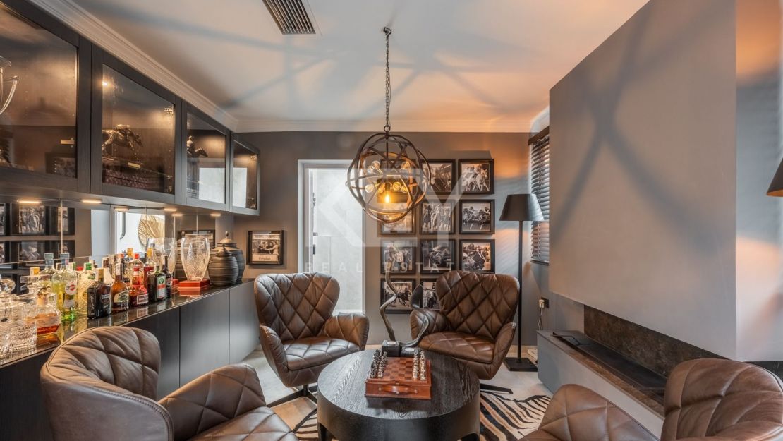 Современный таунхаус с панорамным видом на Золотую Милю Марбельи