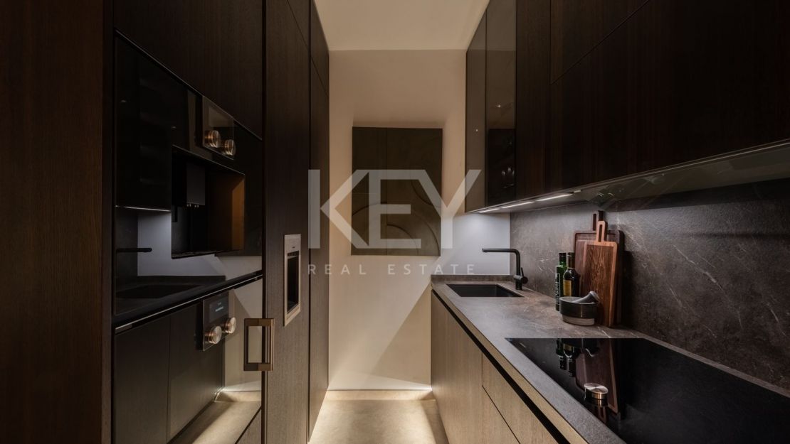 Современный таунхаус с панорамным видом на Золотую Милю Марбельи